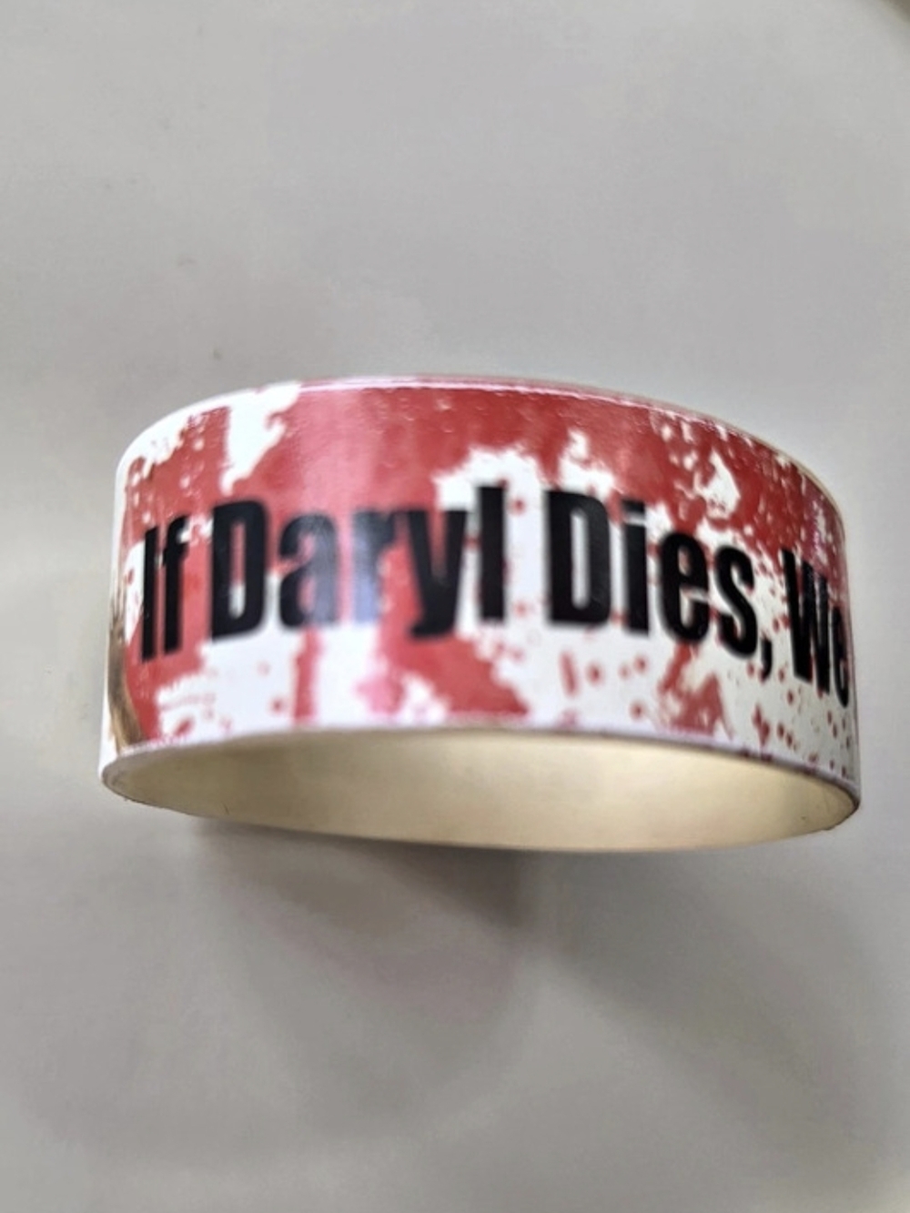 AMC The Walking Dead Glow In The Dark "If Daryl Dies We Riot"  Wristband EUC